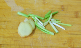 红烧肉炖土豆