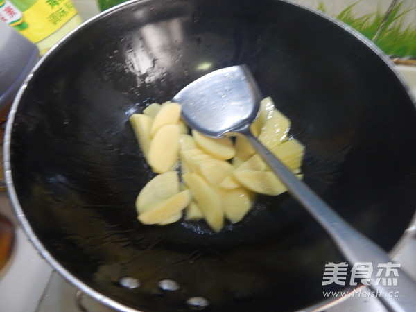 香辣杏鲍菇炒土豆片