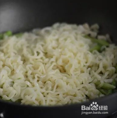 芦笋鸡丁炸酱方便面