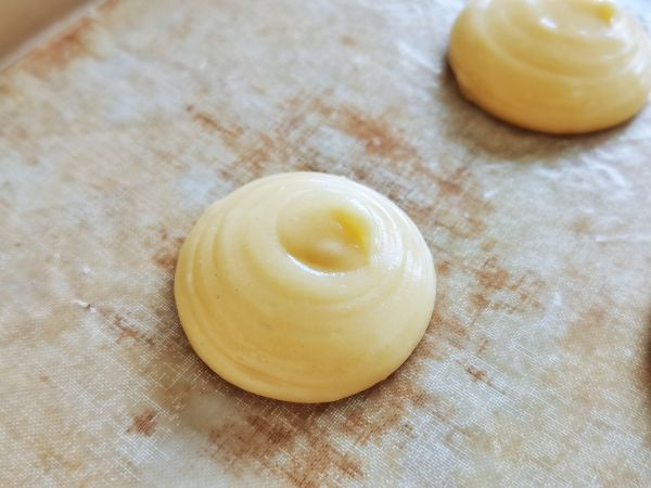 巧克力酥皮泡芙