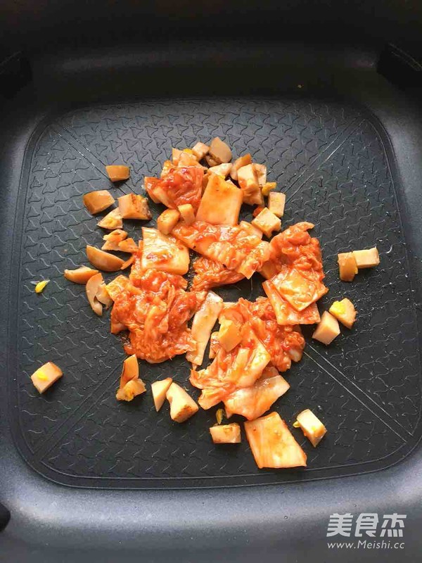 辣白菜炒饭的做法