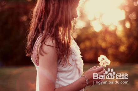 青春痘的疤痕修复