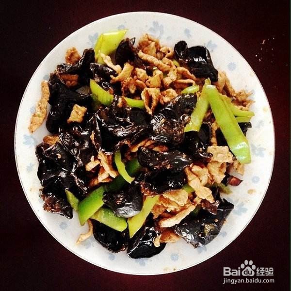 腊八蒜炒木耳的做法