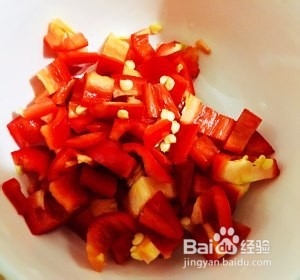 如何做茼蒿杆炒油渣