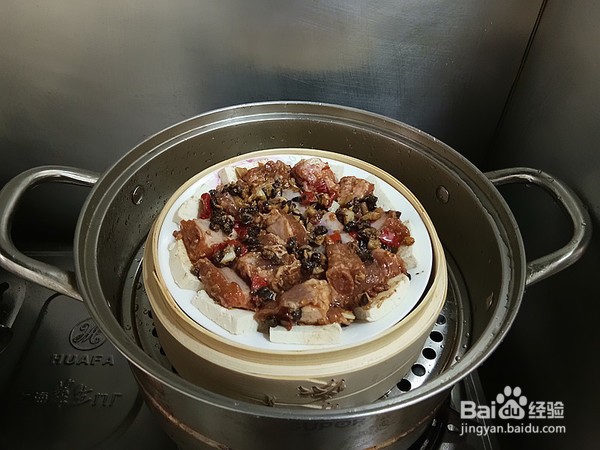 豆鼓排骨蒸豆腐的步骤