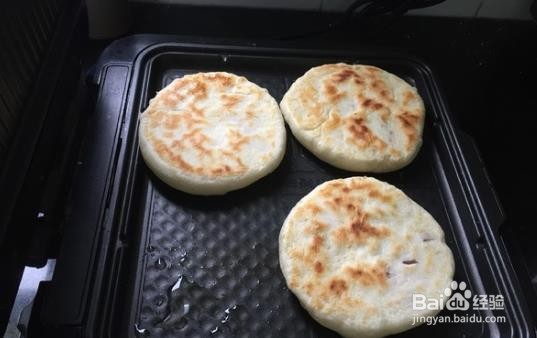 腊肠西葫芦馅饼的做法