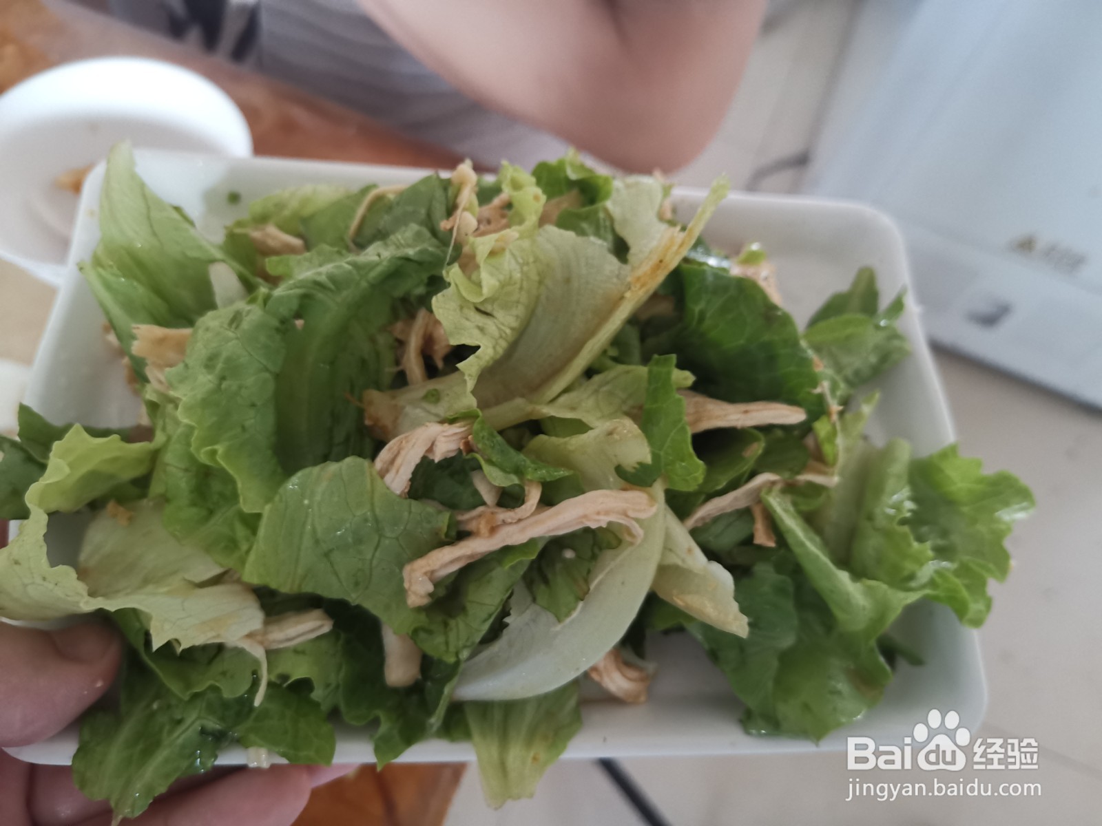 鸡蛋酱鸡胸肉拌生菜