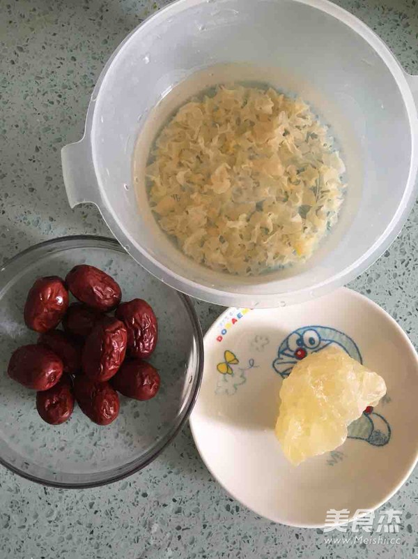 红枣银耳汤的做法