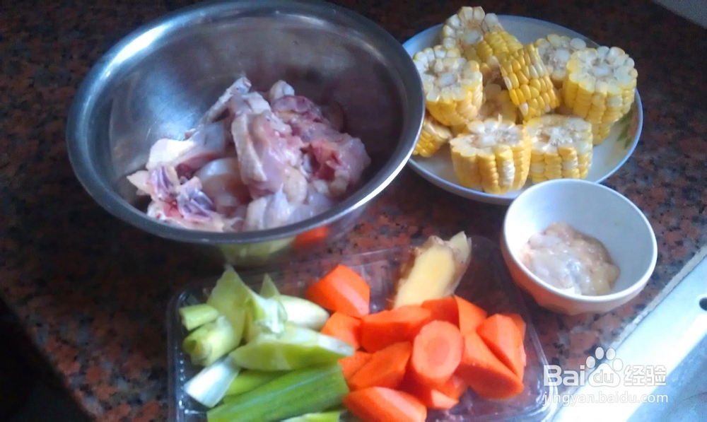 玉米鲜鲍炖鸡汤