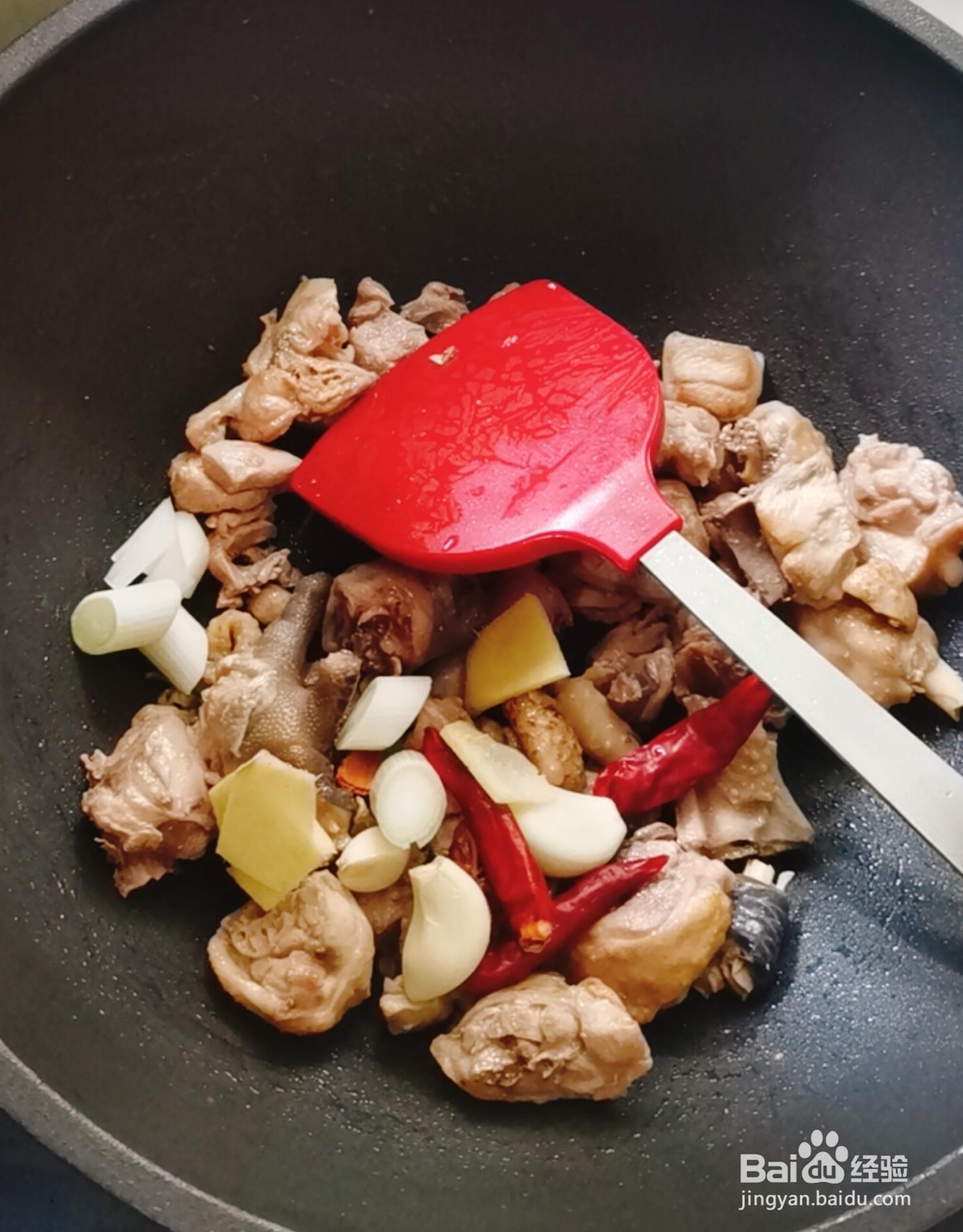 如何做大家都喜欢的玉米土豆炖鸡