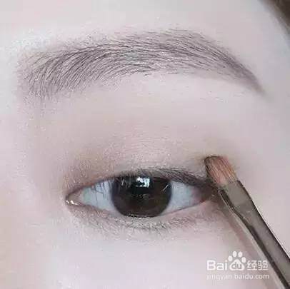 清新干练职业妆