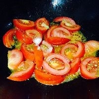 番茄烩金针菇怎么做