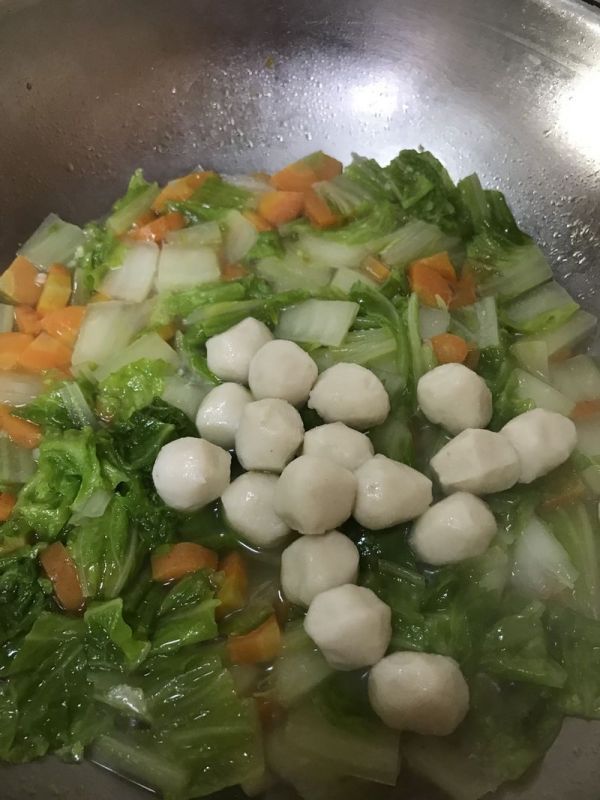 白菜鱼丸咖喱饭