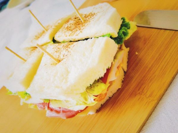 芝士火腿三明治