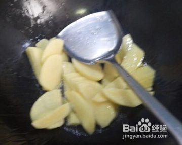杏鲍菇炒土豆片的做法