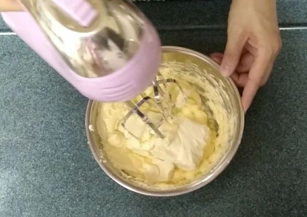 碧根果酥底酥粒芝士蛋糕