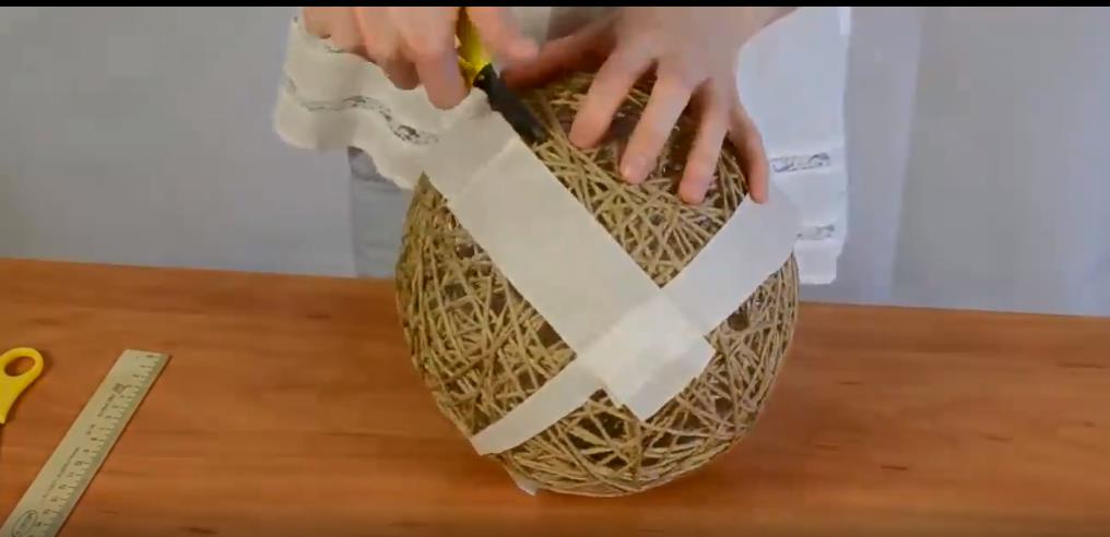 如何用气球和麻绳制作手提篮
