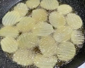 香辣土豆片的做法详细教程(精品)