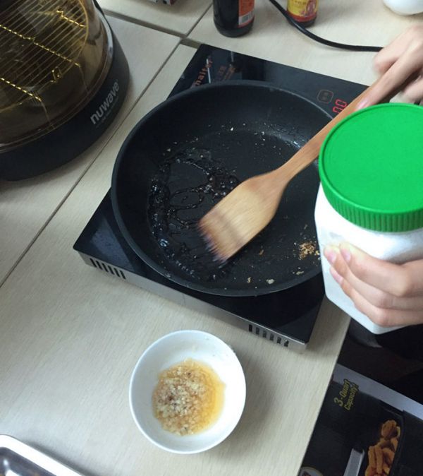 腊肠粉丝蒸娃娃菜