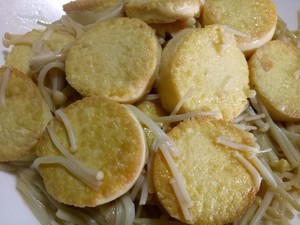 金针菇炒豆腐呦