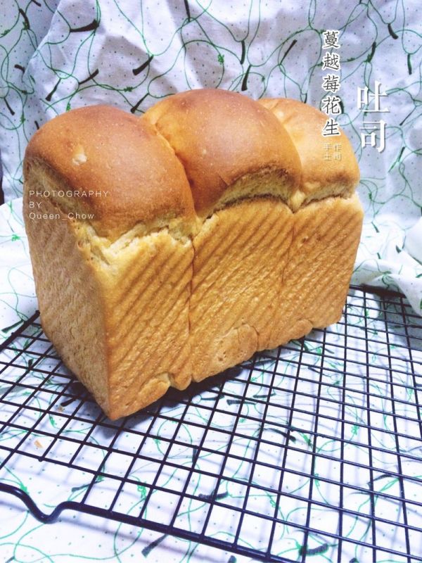 花生酱蔓越莓吐司