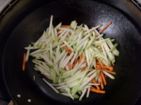 红就是红绿就是绿——蒲子炒胡萝卜