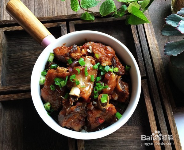 如何制作香辣腊排骨