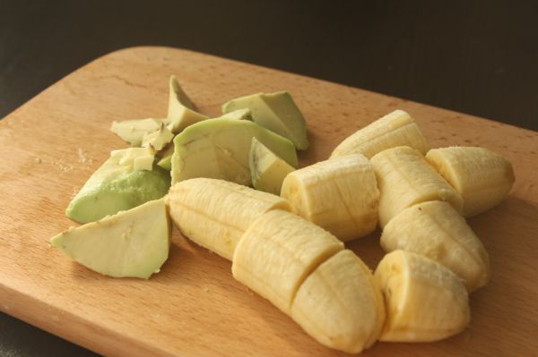 香蕉牛油果奶昔