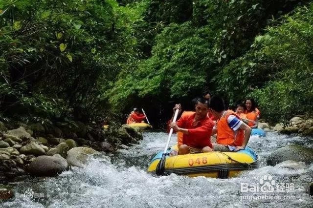 夏季漂流玩水好地方：铁山寺峡谷漂流