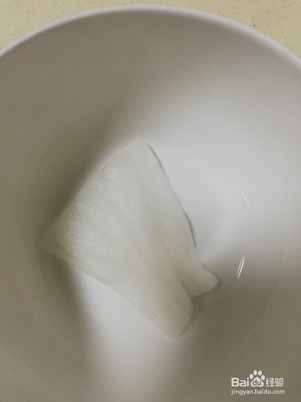清洗冰箱密封条的小窍门