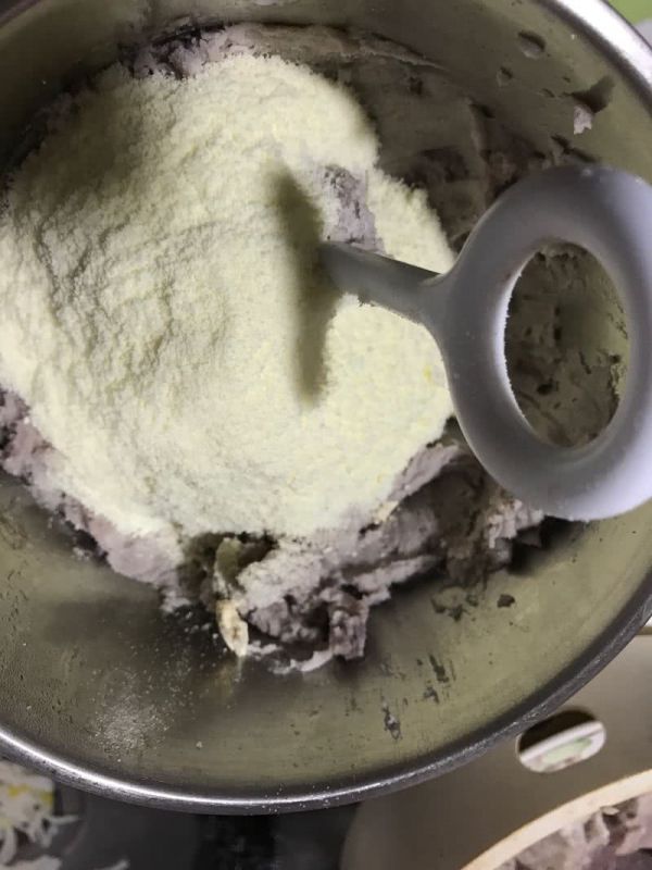 夹心芋头奶油蛋糕