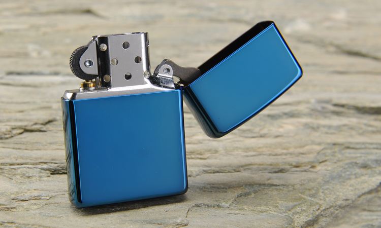 高铁上面可不可以带打火机，Zippo的