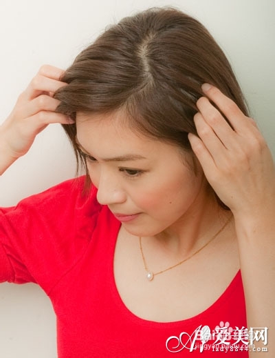 夏季好看长发扎发 侧绑马尾显淑女
