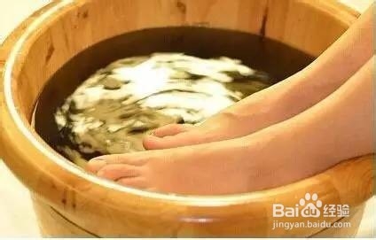 秋冬季脚脱皮是什么原因?怎么预防脚脱皮?