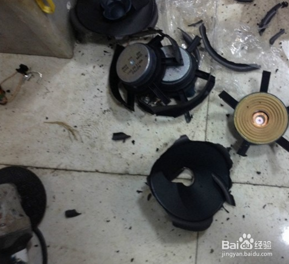 来给自己的车上更换一下新的音响试试效果