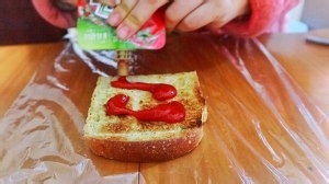 牛油果美式炒蛋三明治的做法