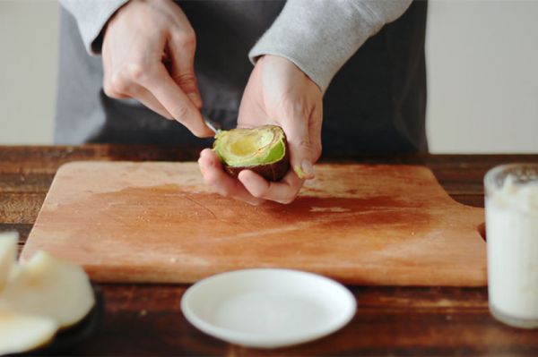 牛油果雪梨酸奶