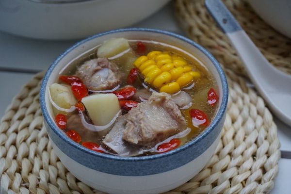 排骨山药玉米汤