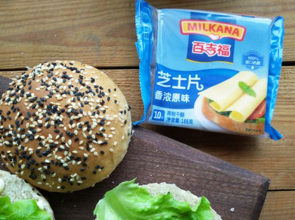 火腿芝士黑麦汉堡