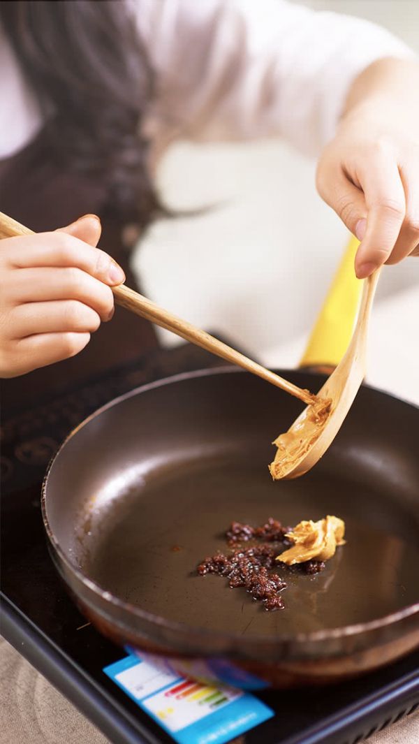 鲜虾金针菇沙茶荞麦面