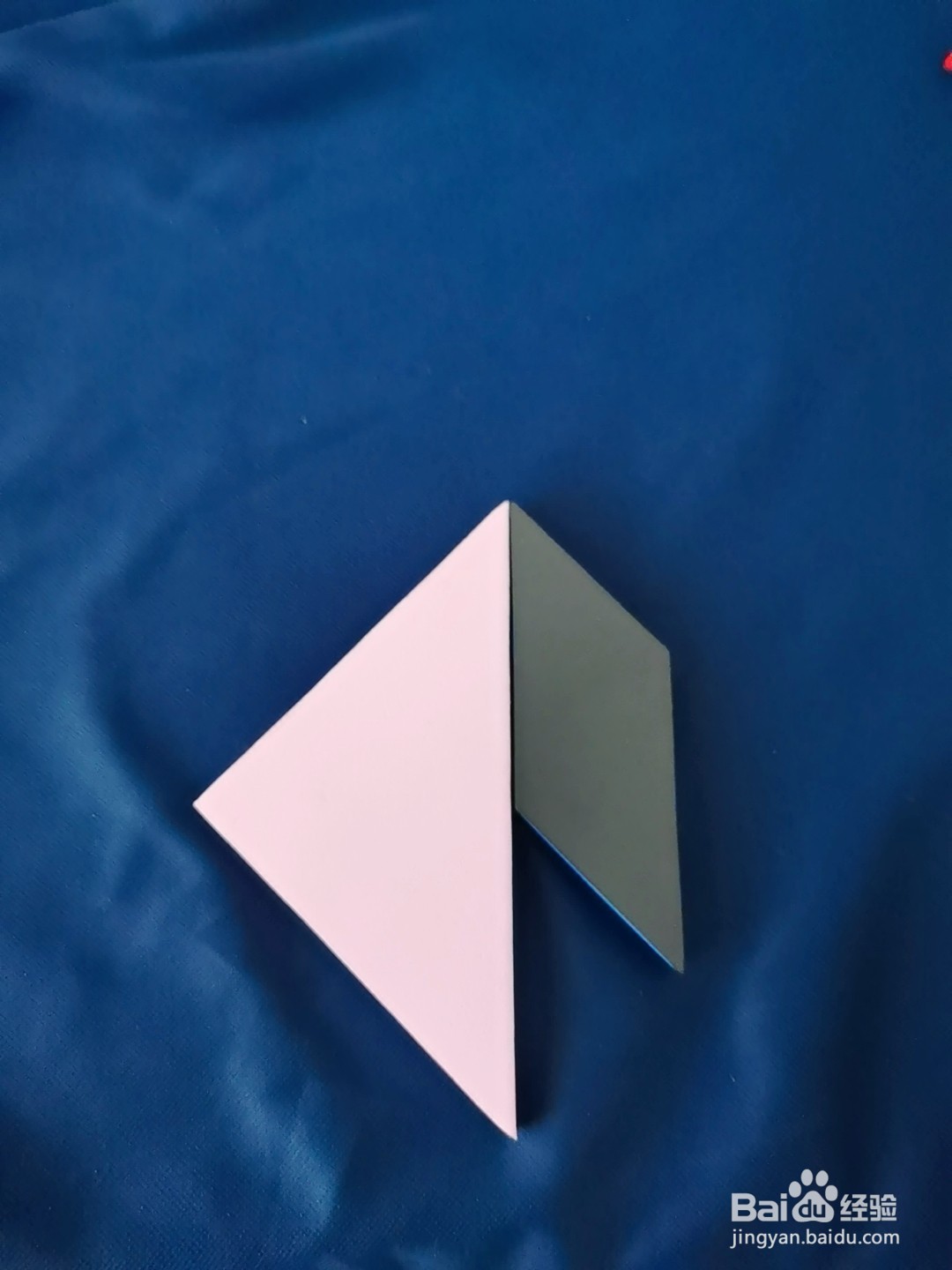 怎样用七巧板拼一只有犄角的家畜