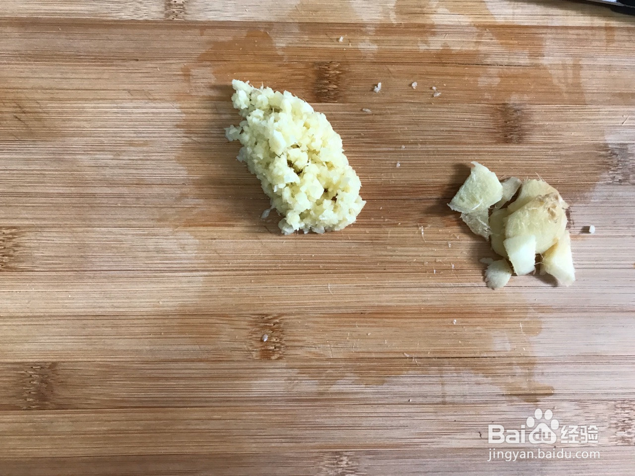 妈妈牌豆芽丸子汤的做法