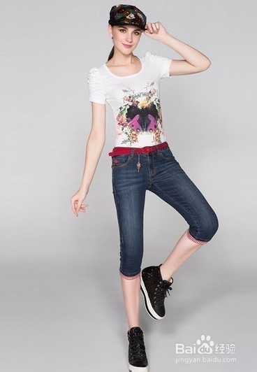 T恤+牛仔 率性纯真 洒脱气质