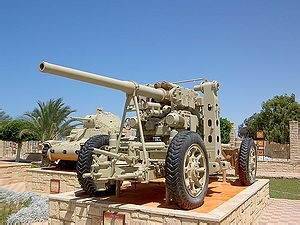 【雷霆战机wiki】米加巨炮僚机中的战斗机,哦也