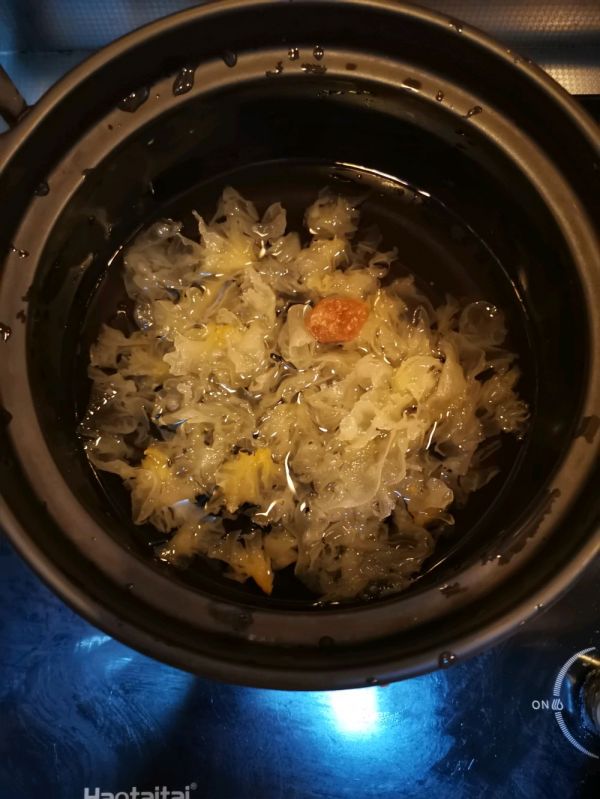 木瓜银耳牛奶羹