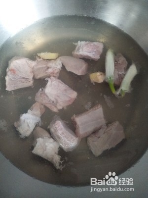 排骨炖胡萝卜土豆怎么做