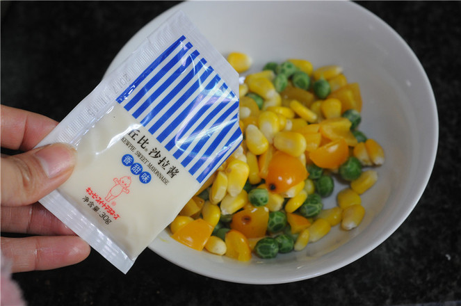 蓝莓沙拉花环面包