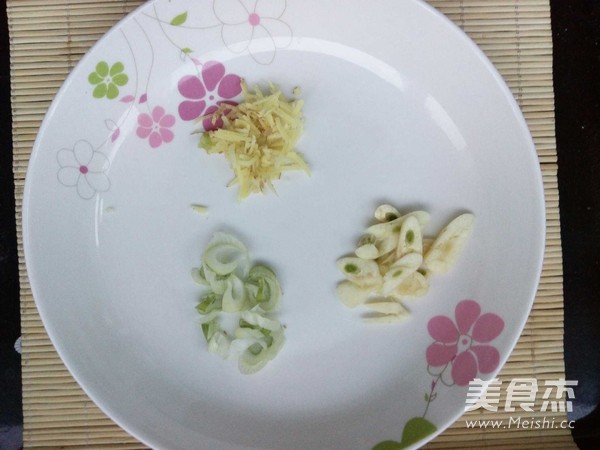 口蘑木耳炒油菜