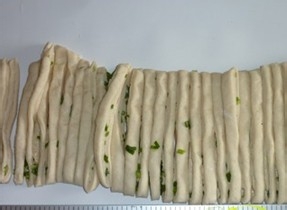 葱油小花卷:一口一个的小花卷好吃啊