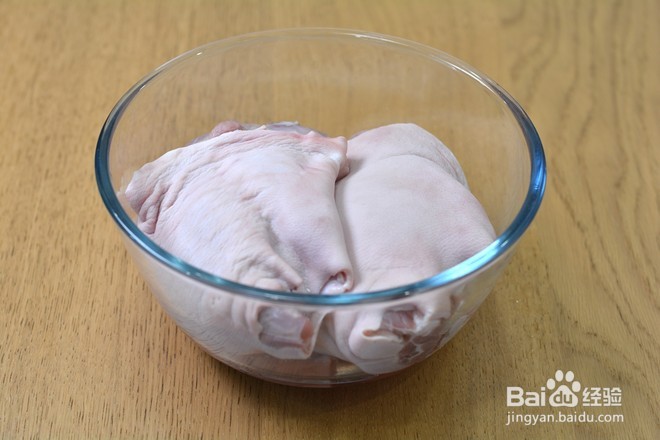 超级好吃又下饭的电饭锅卤肘子